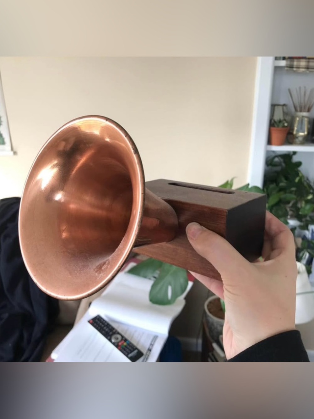 Edison Amp Retro-Style Portable Speaker with Copper Horn - for mobile phone